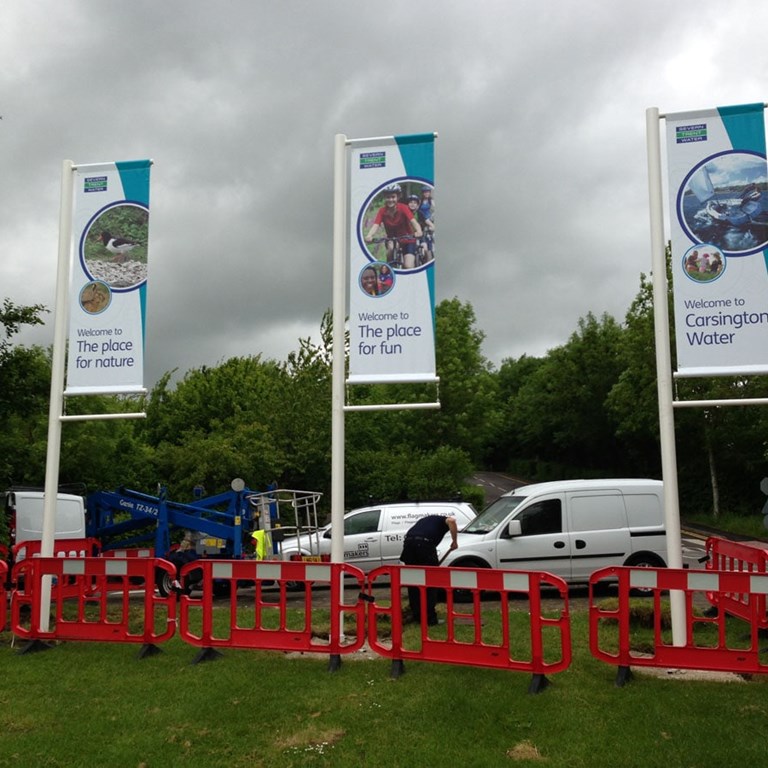 Midi Style Banner Mast